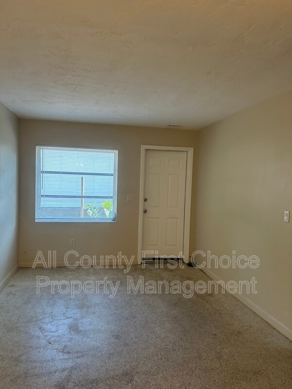 Building Photo - 1530 Carmel Ave