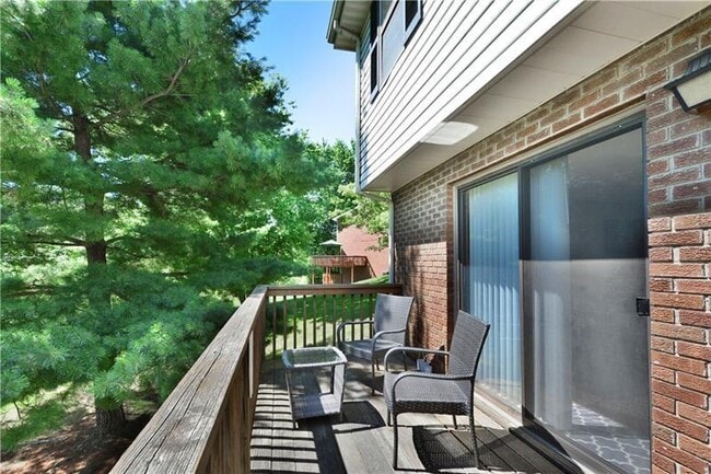 Building Photo - 411 Brookside Ct