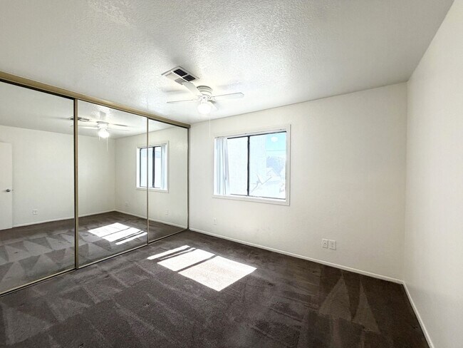 Building Photo - AVAILABLE NOW!! 3 Bedroom / 2 Bathroom Townhouse with pool in Cathedral City