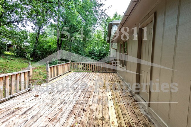 Building Photo - 1620 5th Pl NW