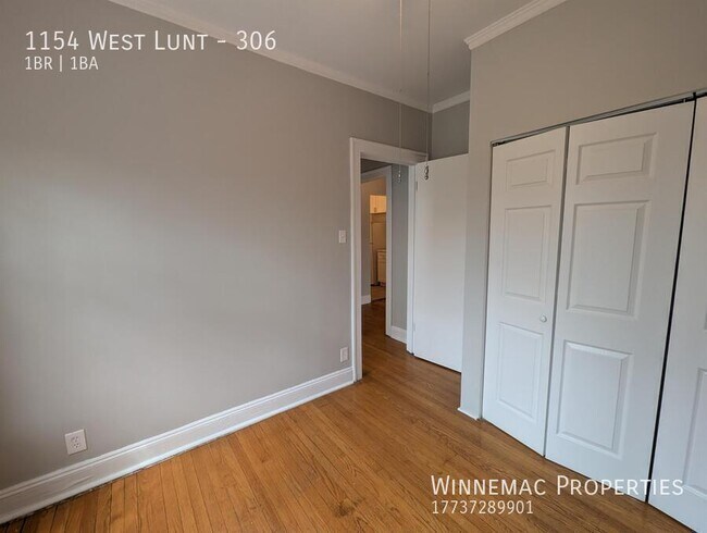 Building Photo - 1154 West Lunt-306