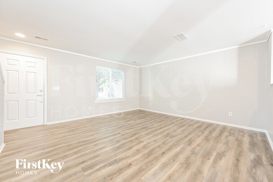 Building Photo - 4646 S Tabor Way