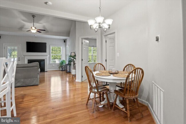Building Photo - 20970 Branchwood Ct
