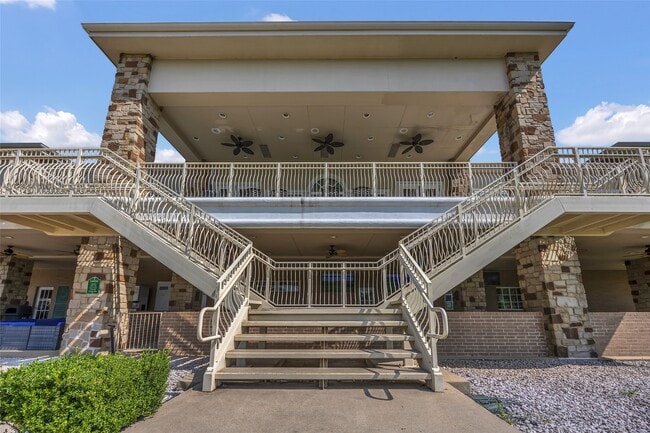 Building Photo - 10 Snead Ln