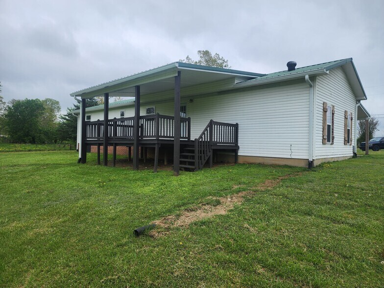 Building Photo - 4731 W Green Hill Rd