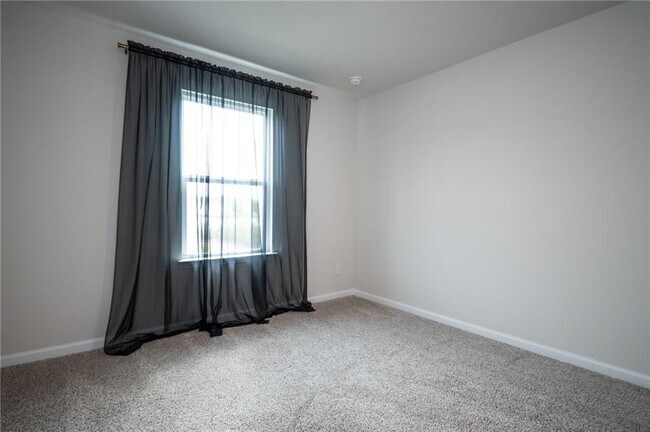 Building Photo - 13 Westerly Sta