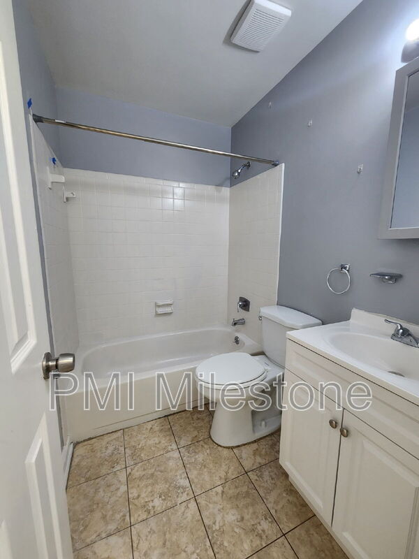 Building Photo - 3333 Swann Rd