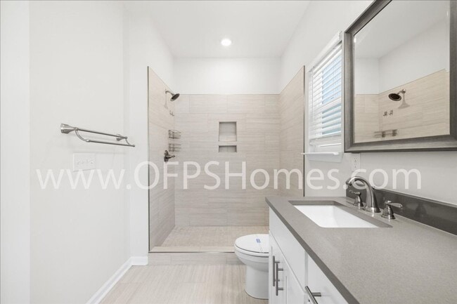 Building Photo - Home in the heart of Niceville