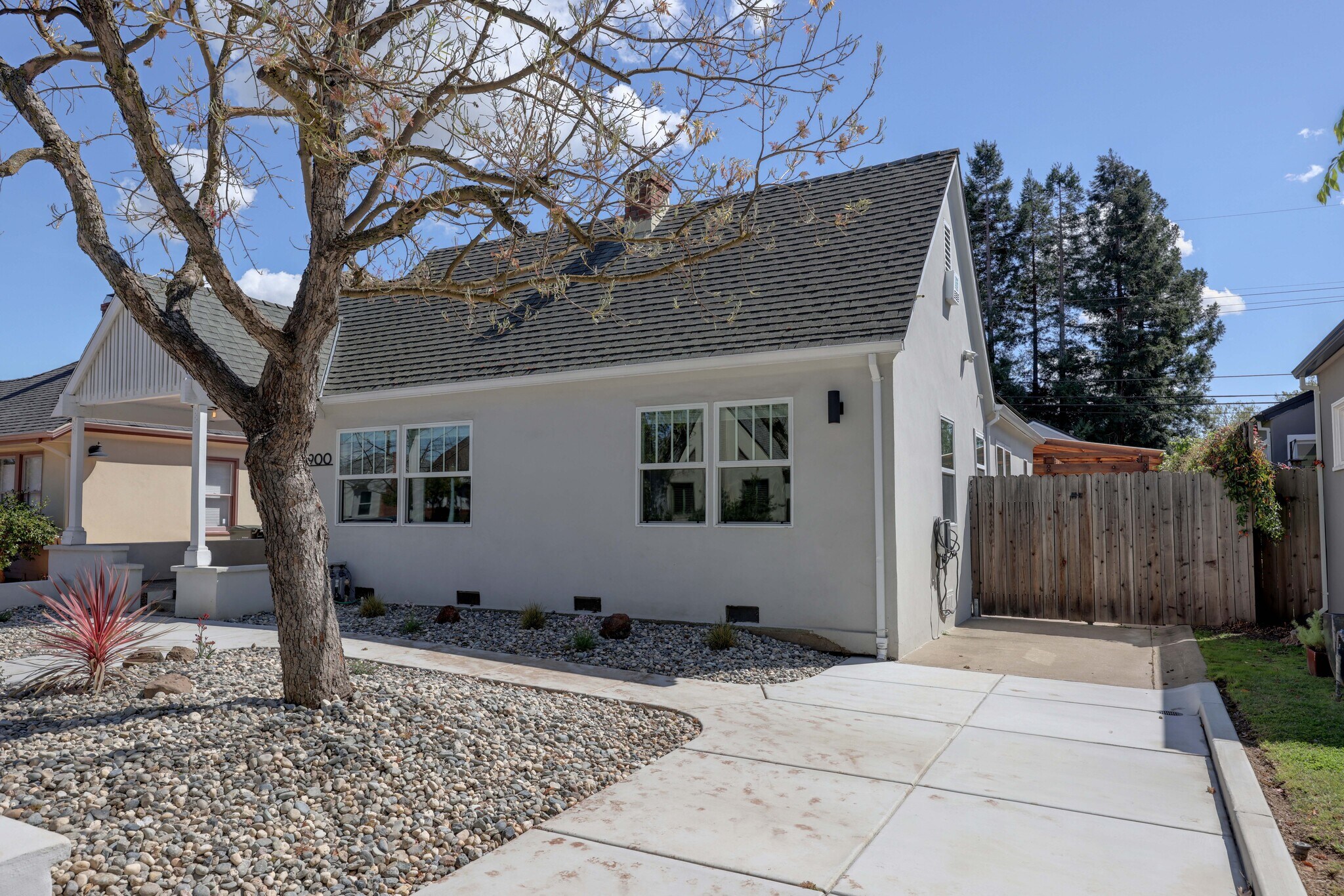 Building Photo - 4900 8th Ave