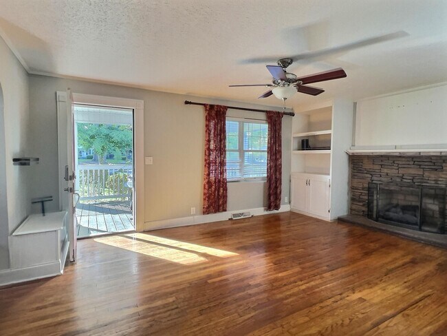 Building Photo - 339 Charleston St SE