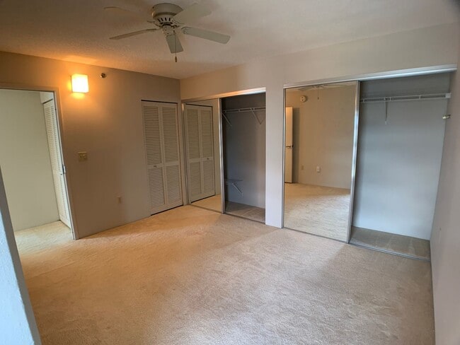 Building Photo - Salt Lake (Honolulu-Country Club Village 6) - 2 bed, 1 bath, 2 parking stalls