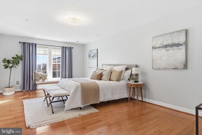 Building Photo - 7996 Reserve Way