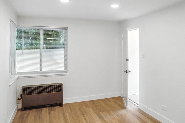 Building Photo - 1364 Lafayette St