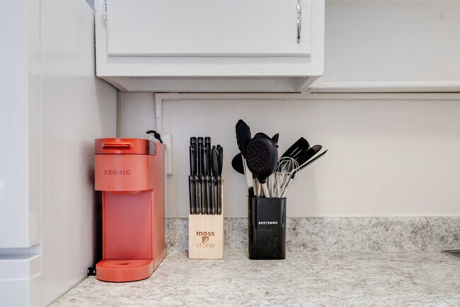 Building Photo - 112 W University Pkwy