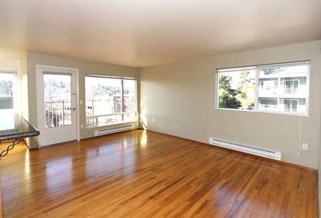 Building Photo - Barrett Square Apartments