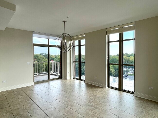 Building Photo - 520 S Washington St