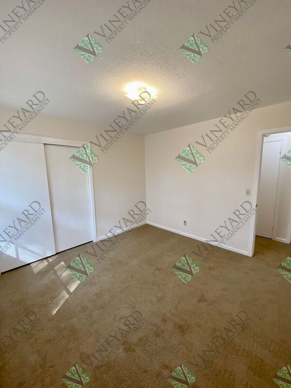 Building Photo - 687 Bounty Dr