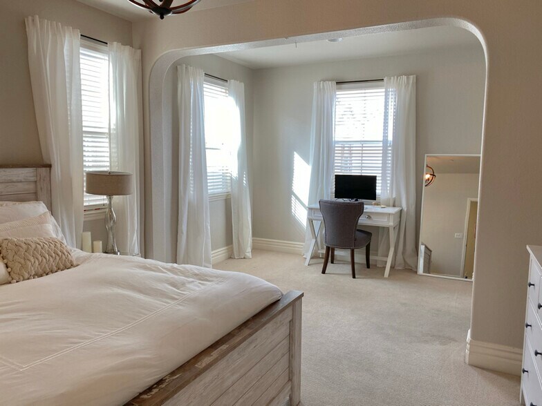 Building Photo - 192 Talmont Cir