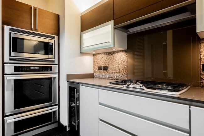 Building Photo - Waldorf Astoria Las Vegas- 1 bed .5 bath on the 39th floor!