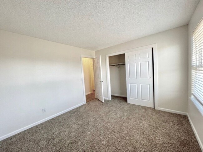 Building Photo - Renovated 2 Story Briargate Home with 3 Be...