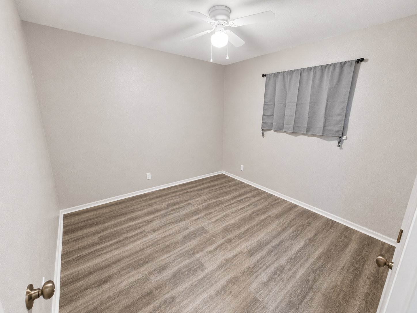 Building Photo - 1111 E Cochise St