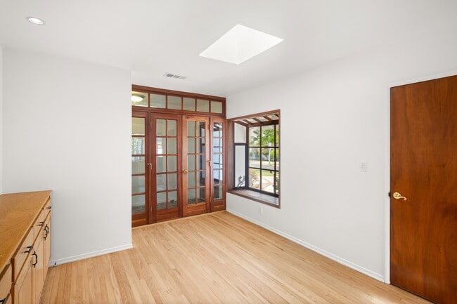 Building Photo - 3600 Coolidge Ave