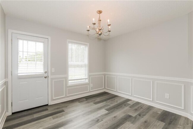 Building Photo - 1303 Princess Dr