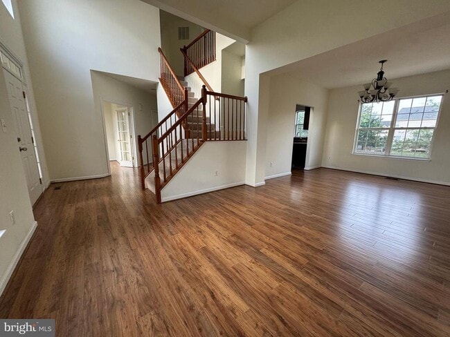 Building Photo - 105 Fredericksburg Dr