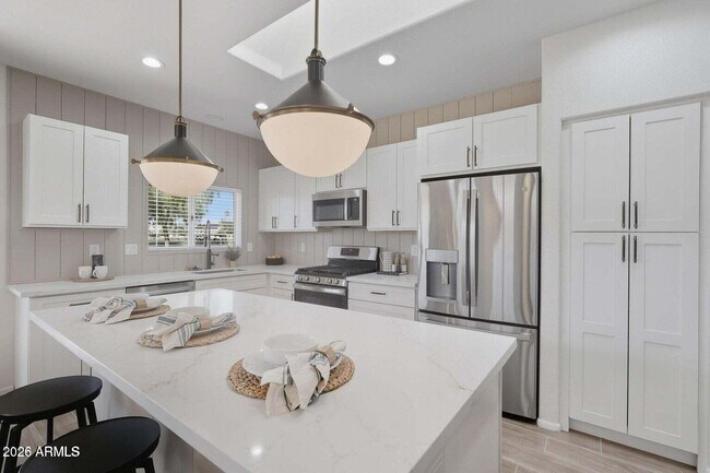 Building Photo - 22408 N Las Vegas Dr
