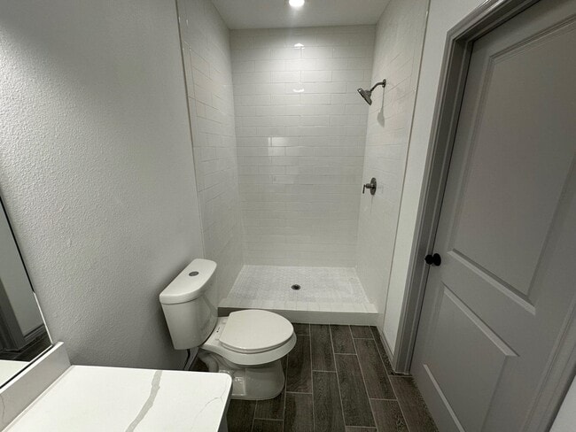 Building Photo - 609 Enchanted Way