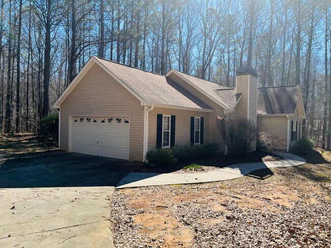 Building Photo - Wow! Northgate district! 3 bed, 2 bath, ra...