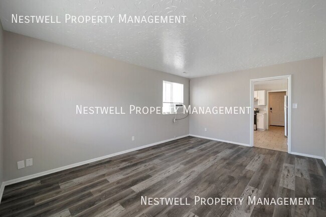 Building Photo - 116 W Angelo Ave