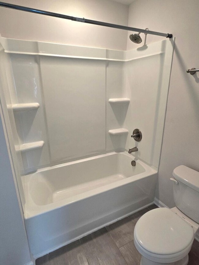 Building Photo - 733 Courtland Ln