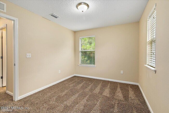 Building Photo - 5 br, 3 bath House - 4337 Green Acres Ln