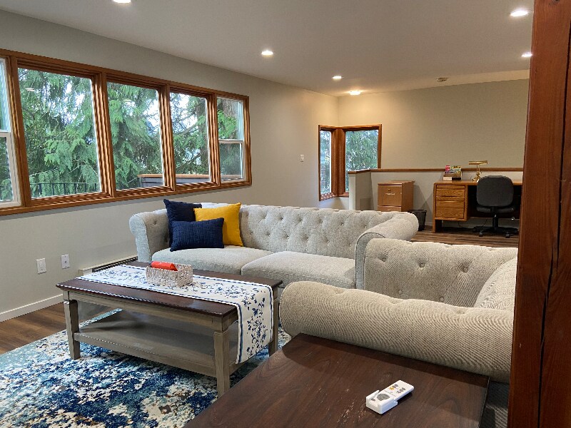 Building Photo - 204 SW Normandy Rd