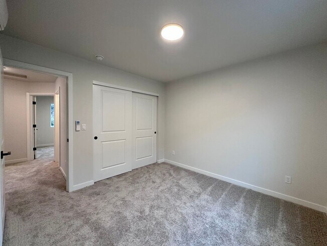 Building Photo - Brand New Built Single-Family Home in Powellhurst-Gilbert!