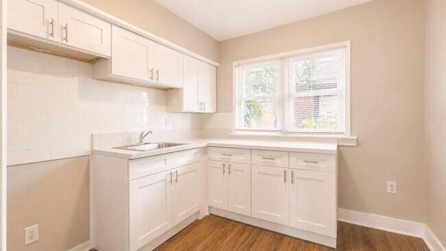 Building Photo - 16521 Woodingham Dr