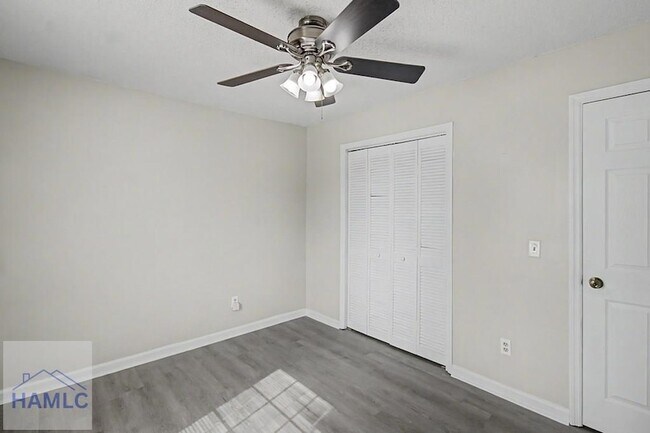Building Photo - 1651 Latham Ct