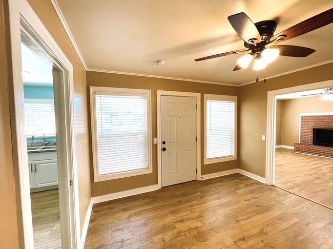 Building Photo - 5250 Whispering Creek Dr