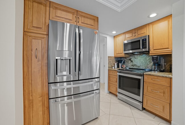 Building Photo - 1050 Gulfstream Way