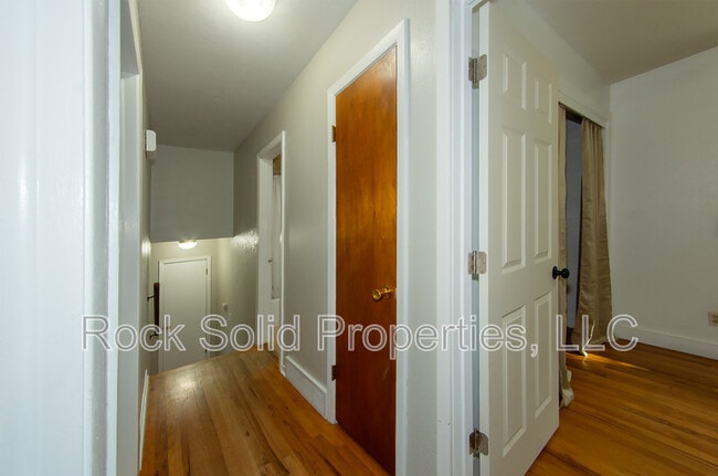 Building Photo - 4507 E 10th St