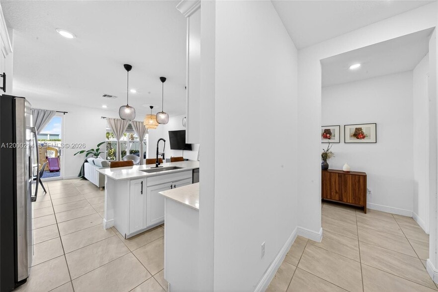 Building Photo - 4349 Veleiros Ave