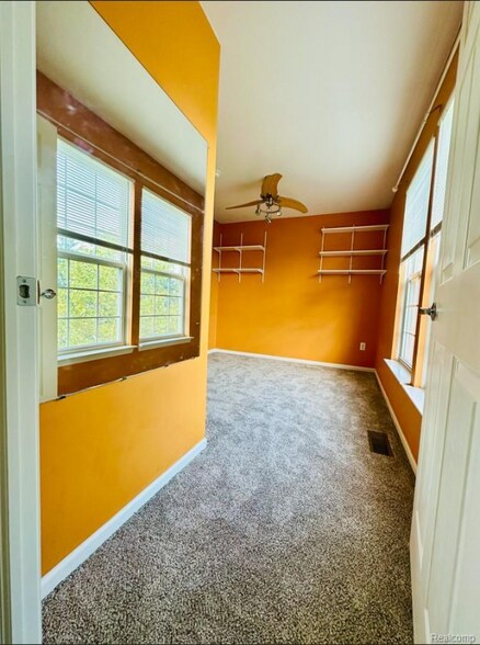 Building Photo - 44701 Ellery Ln