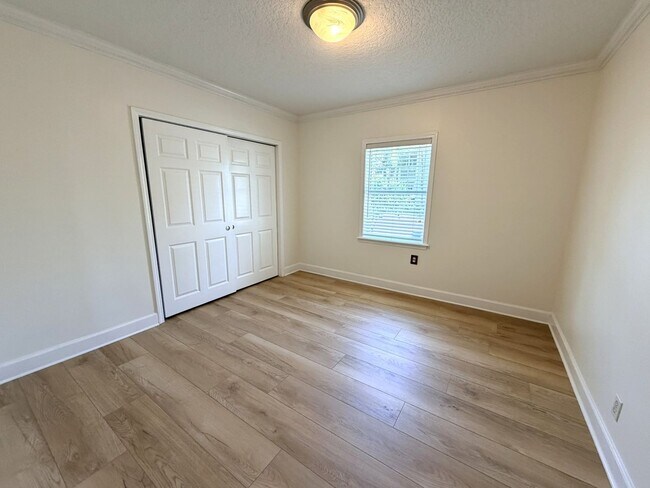 Building Photo - 3434 Blanding Blvd