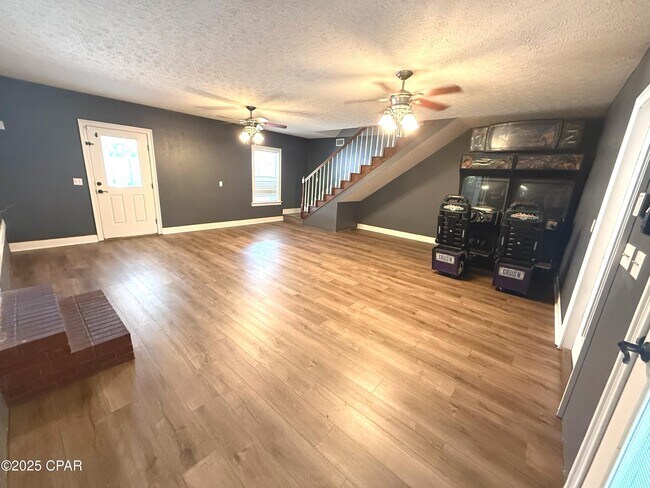 Building Photo - 12207 Lyndell Plantation Dr