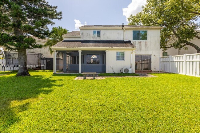 Building Photo - 10931 SW 10th Pl