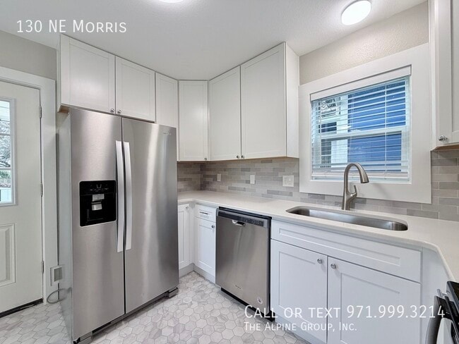 Building Photo - 130 NE Morris-