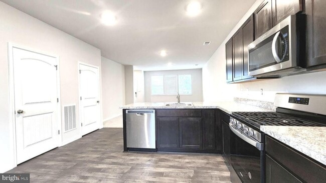 Building Photo - 517 Ridgely Blvd