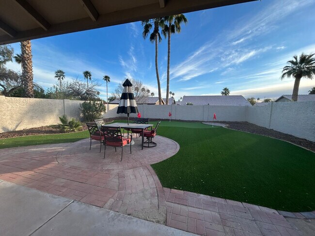 Building Photo - 4212 E Sandia St