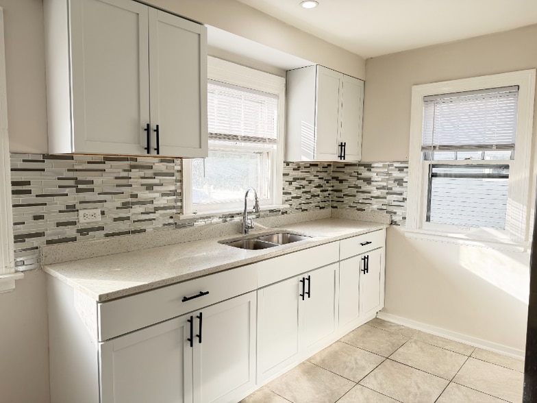 Building Photo - 18534 Wentworth Ave